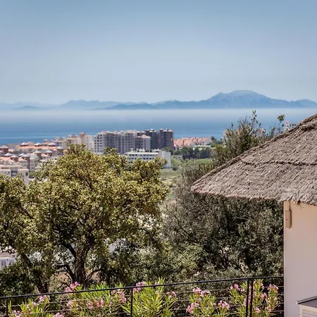 Lae7bi- Apotel Hills By Roomservices Διαμέρισμα Εστεπόνα